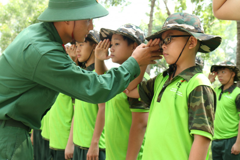 Học kỳ quân đội cũng là cách rèn luyện kỹ năng cho trẻ
